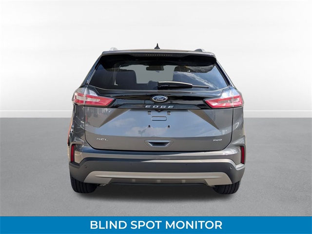 2022 Ford Edge SEL photo 4