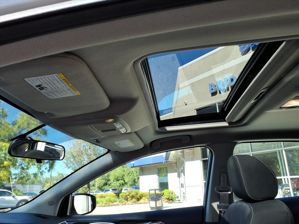 2019 Nissan Sentra SV photo 11