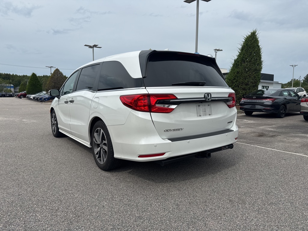 2022 Honda Odyssey Touring photo 3