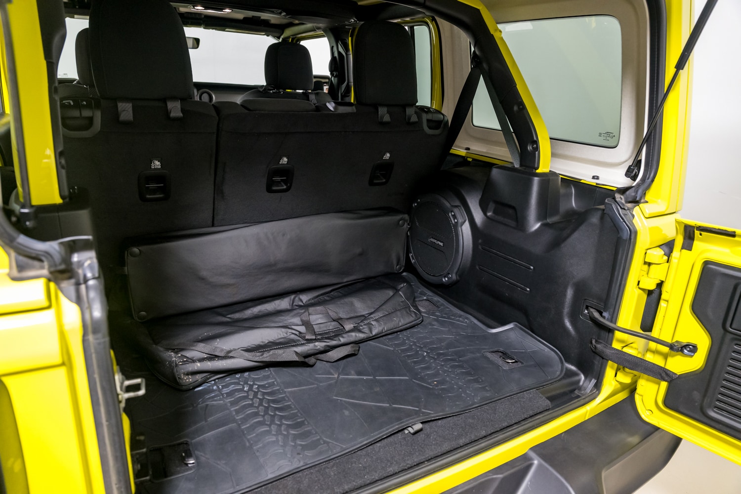 2022 Jeep Wrangler Unlimited High Tide photo 31
