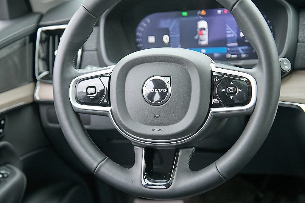 2026 VOLVO XC90 - Image 26