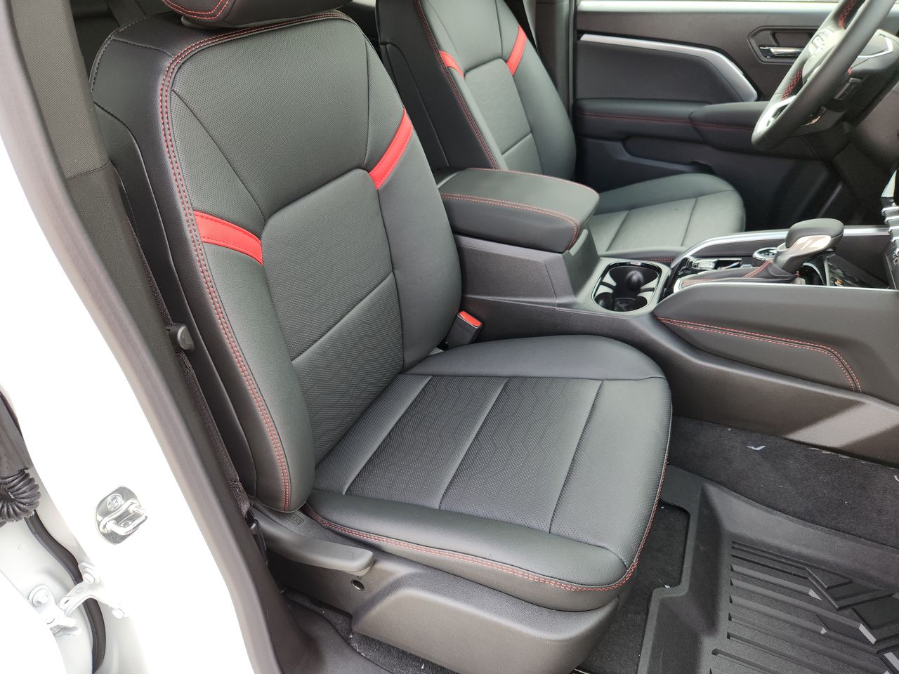 2025 Chevrolet Colorado Z71 photo 26