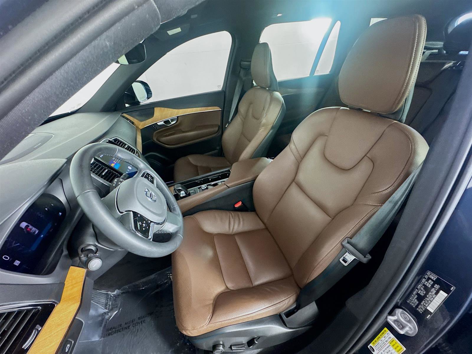 2024 Volvo XC90 B5 Plus photo 11