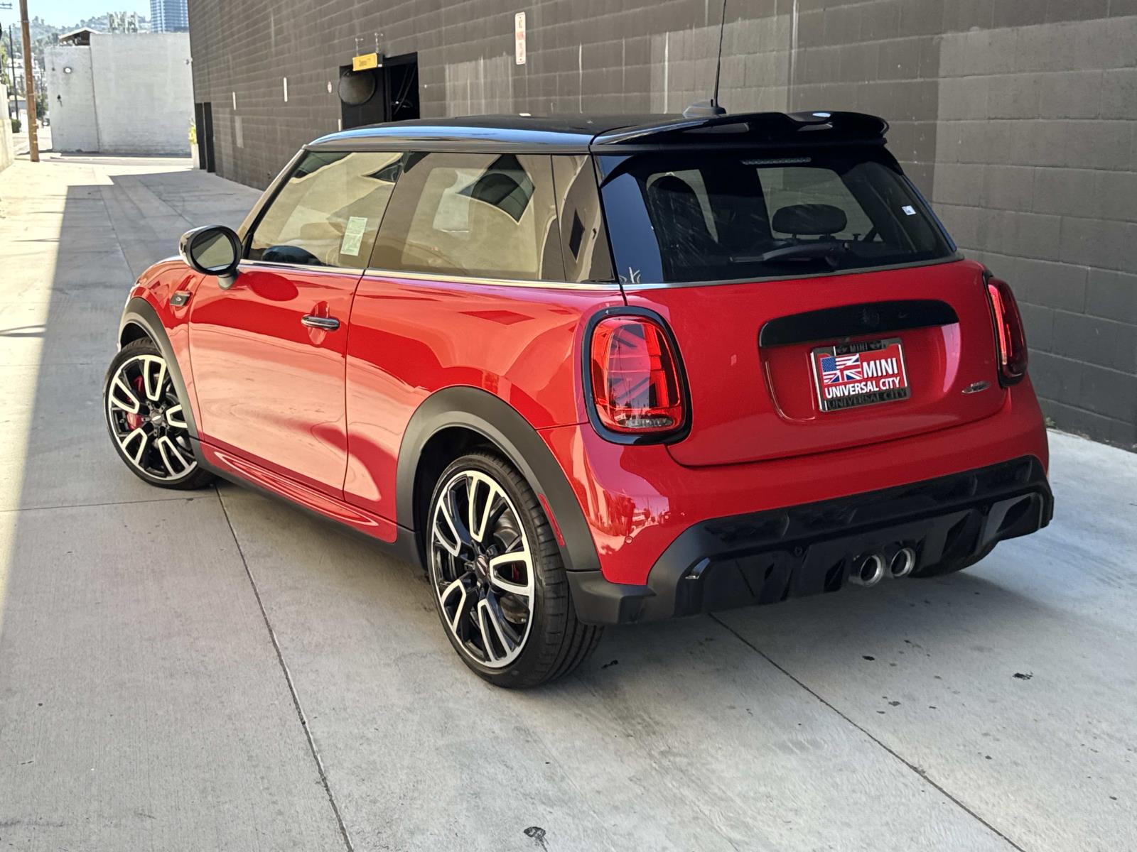 2024 Mini Cooper 2 Door Hardtop photo 2