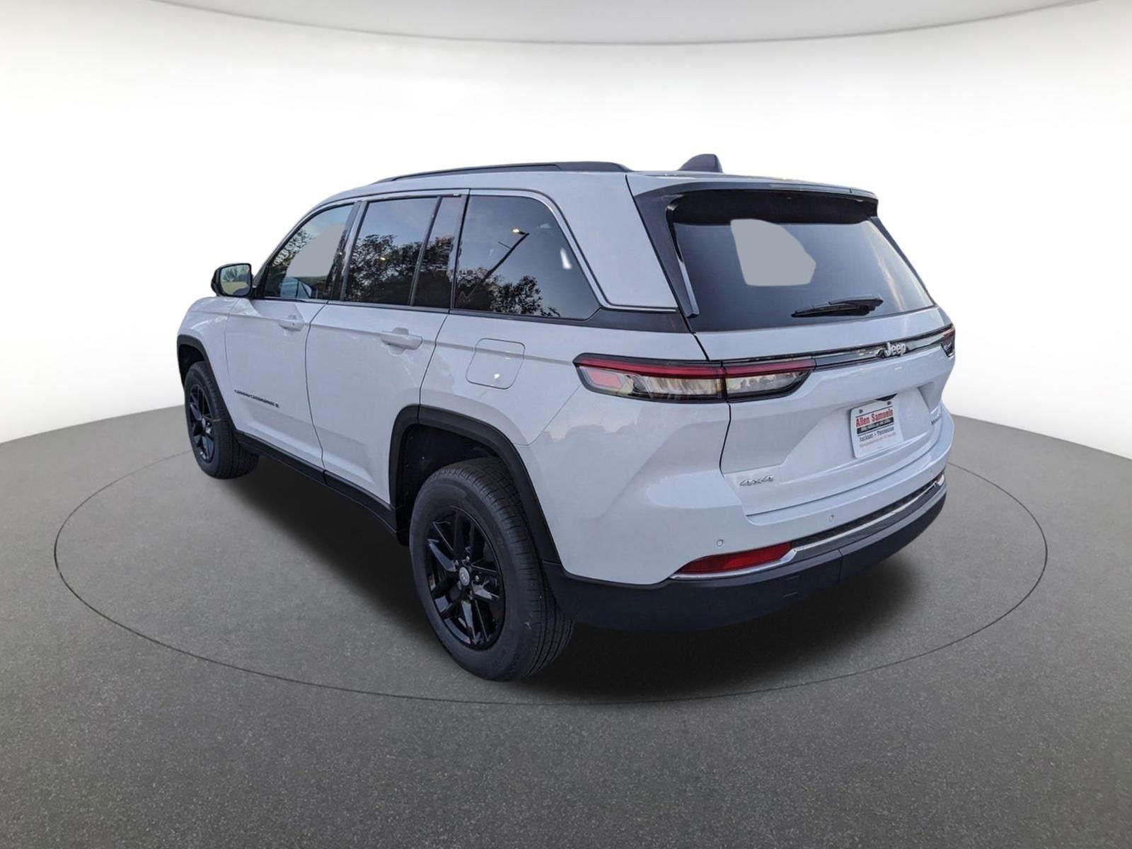 2025 Jeep Grand Cherokee photo 5