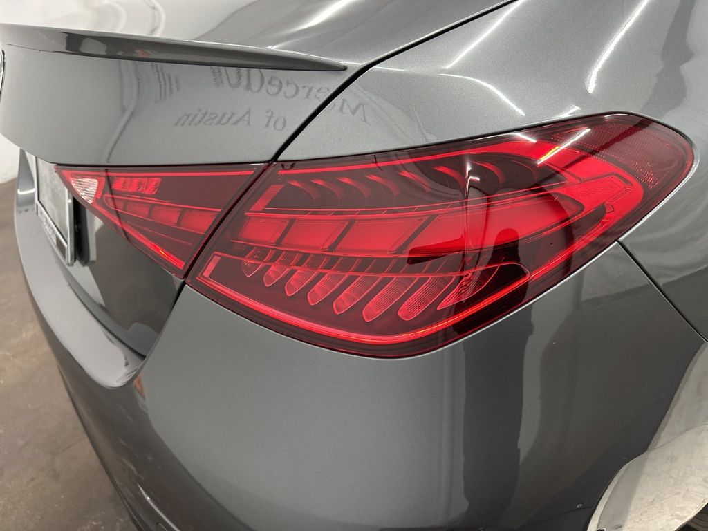 2025 Mercedes Benz C 300 photo 11