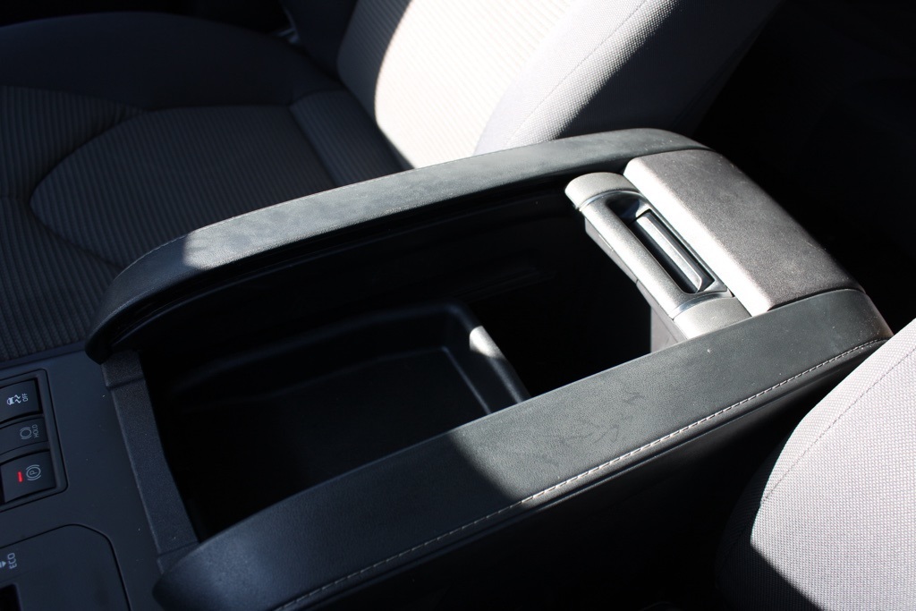 2023 Toyota Highlander L photo 33