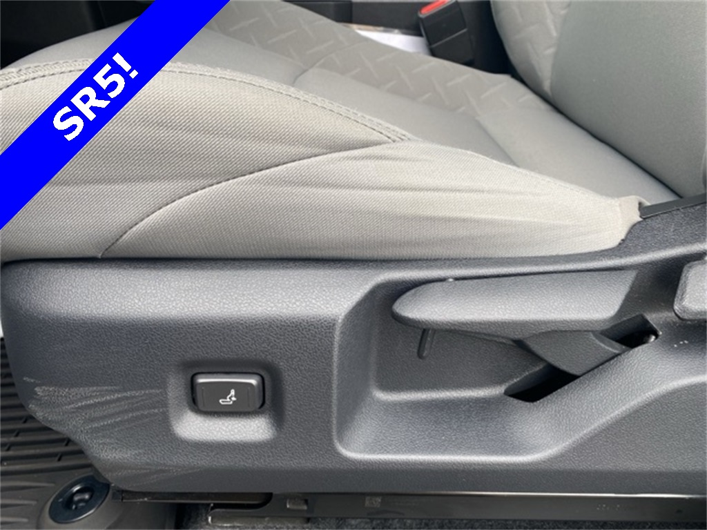 2024 Toyota Tacoma SR5 photo 19