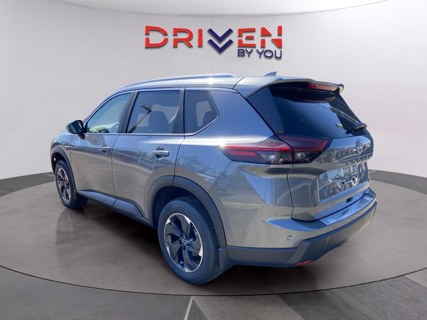 2026 Nissan Rogue SV photo 3