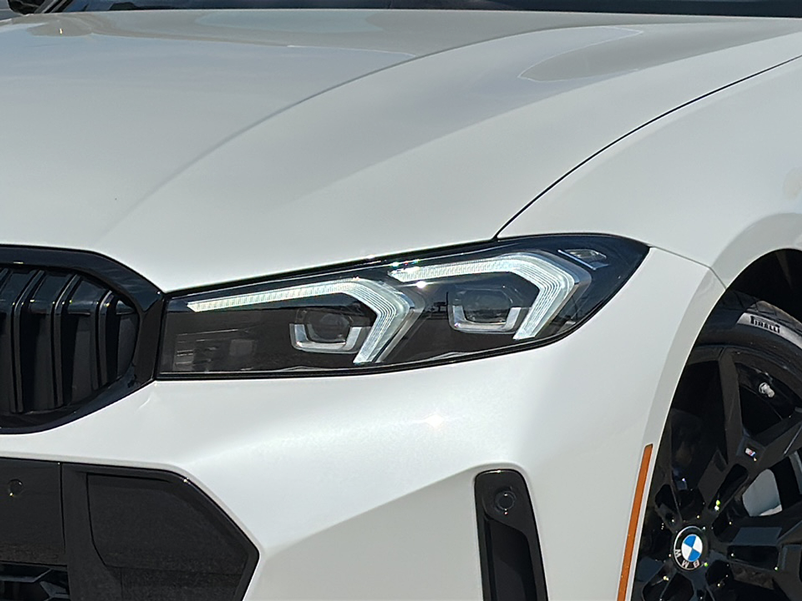 2025 Bmw 330i photo 3