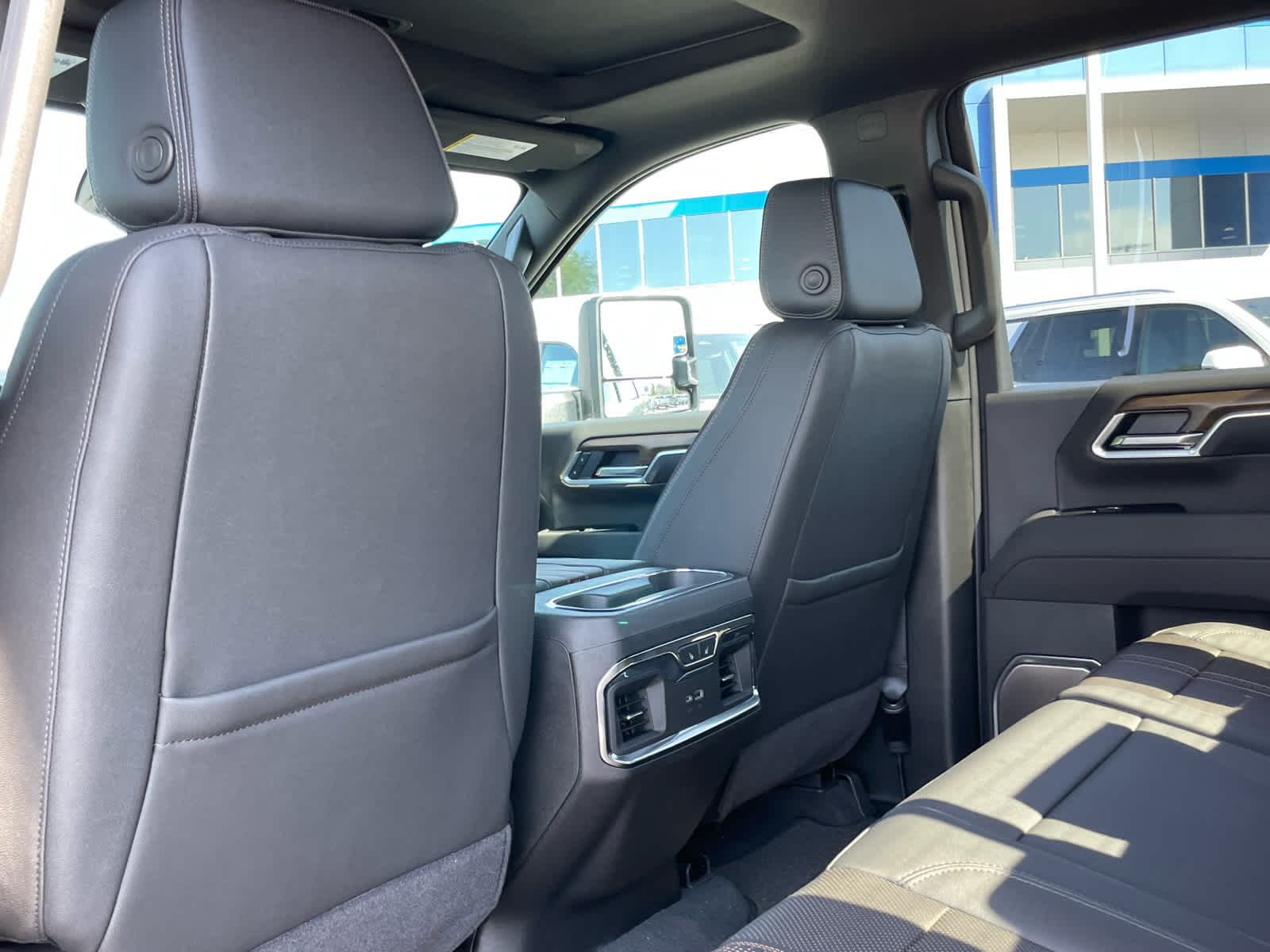 2026 Chevrolet Silverado 3500HD High Country photo 20