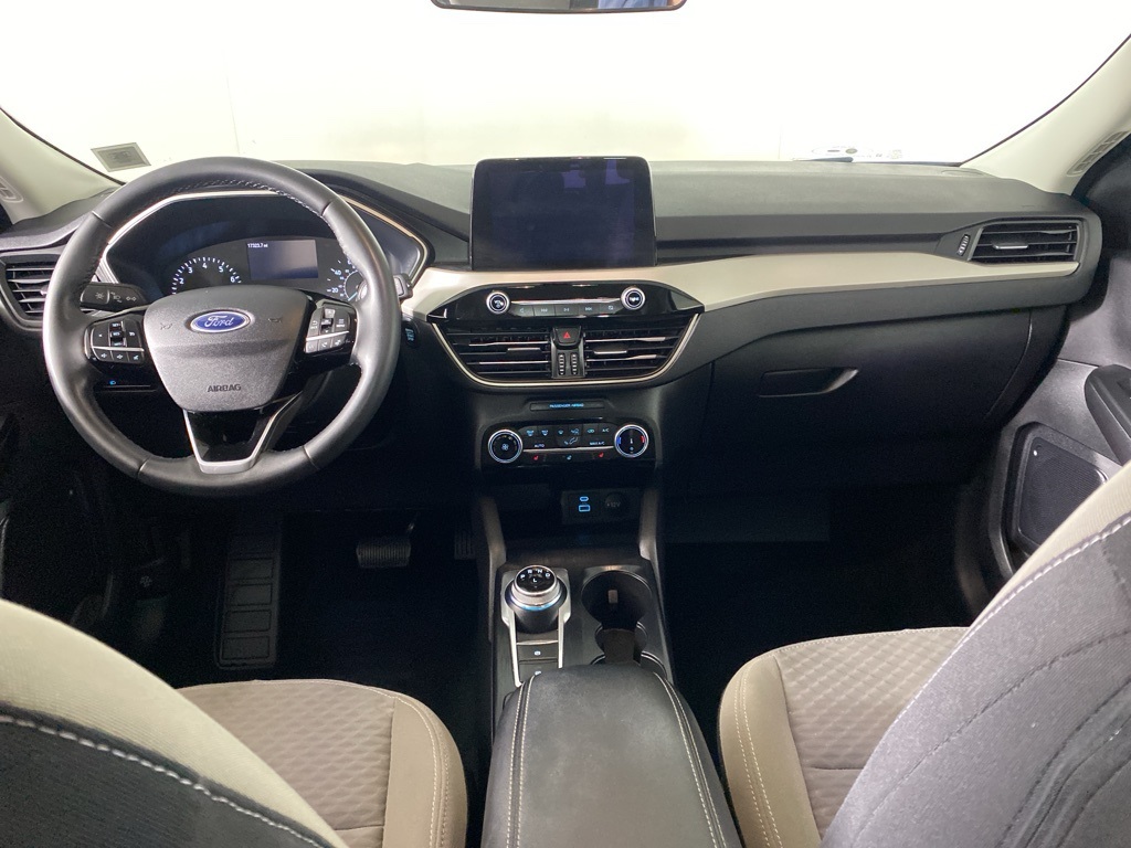 2022 Ford Escape SE photo 2