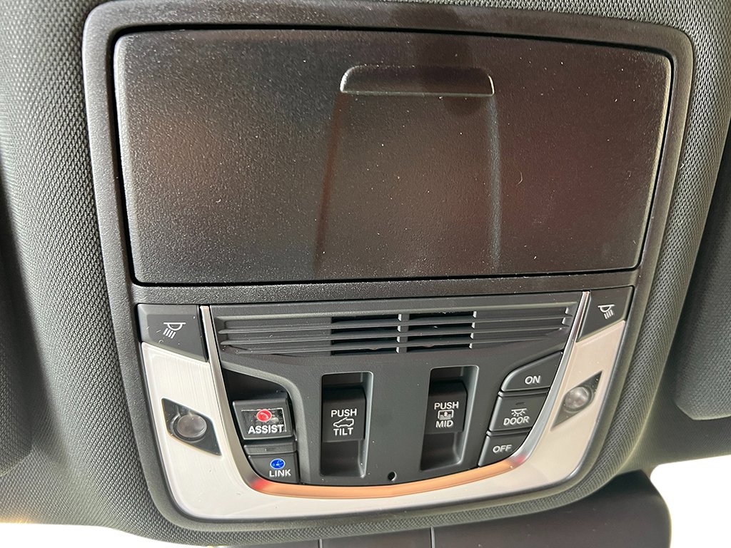 2025 Acura RDX A-Spec photo 13