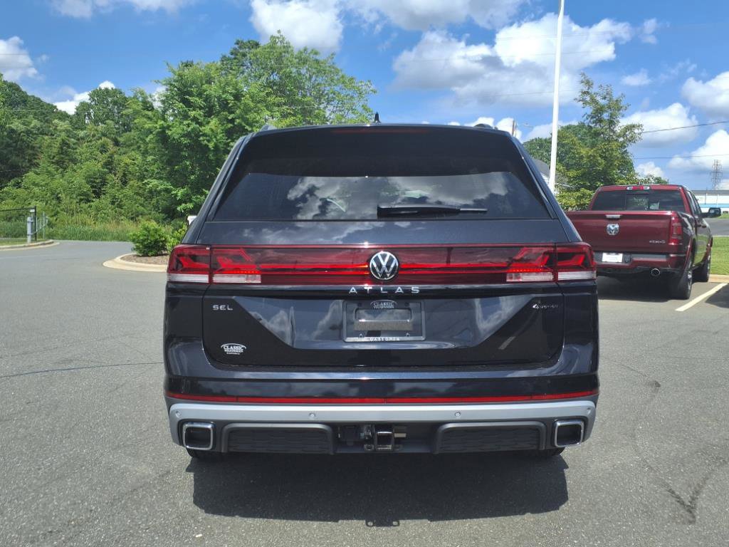 2024 Volkswagen Atlas Peak Edition SEL photo 17