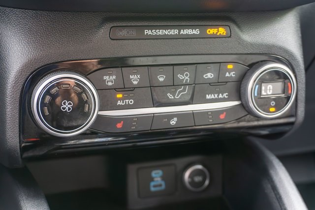 2021 Ford Escape SE photo 16