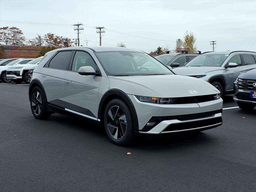 2026 Hyundai Ioniq 5 SE photo 2