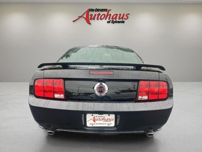 2007 Ford Mustang GT Deluxe photo 23