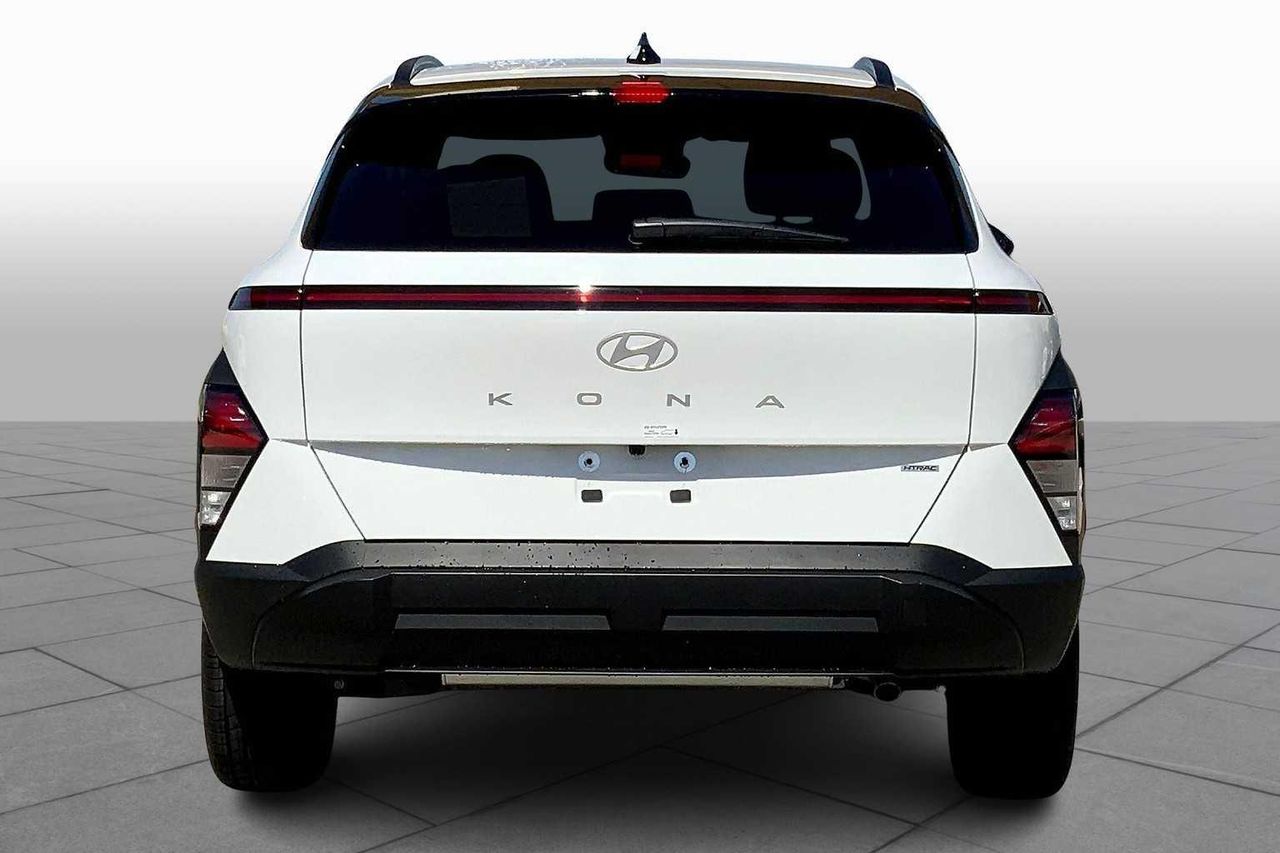 2026 Hyundai Kona SEL photo 4