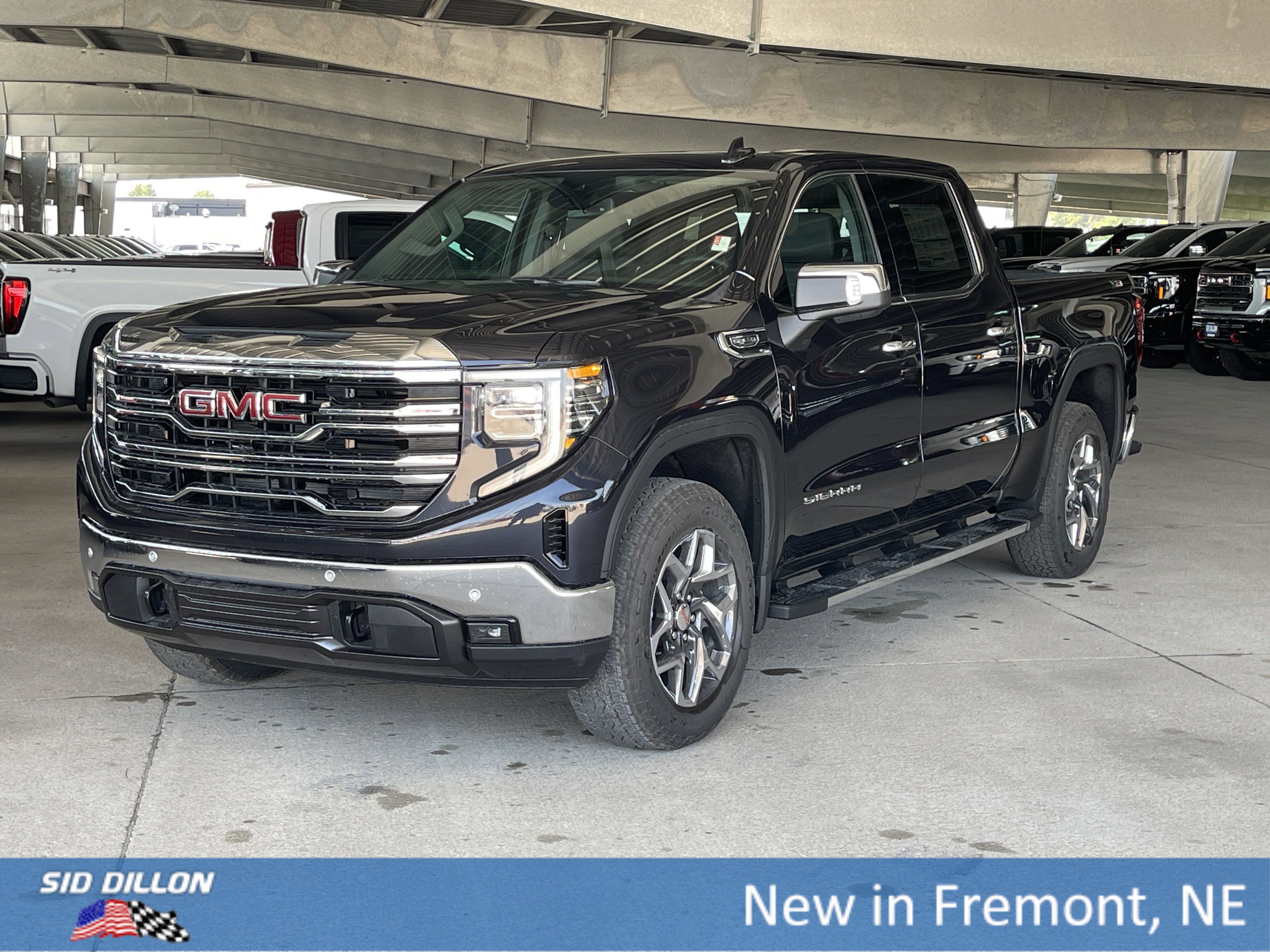 2026 GMC Sierra 1500 SLT's photo