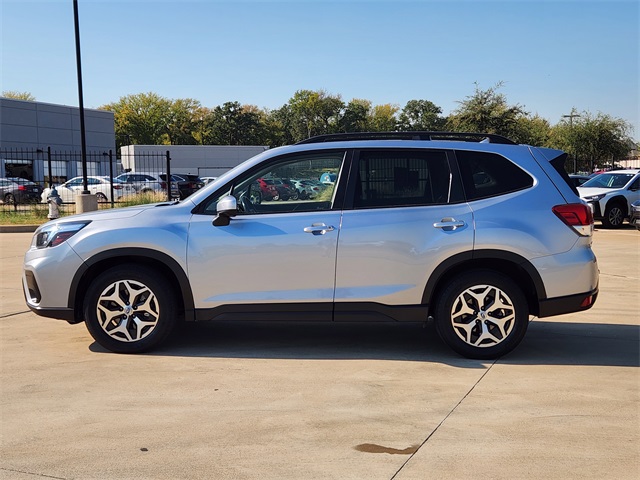 2020 Subaru Forester Premium photo 2