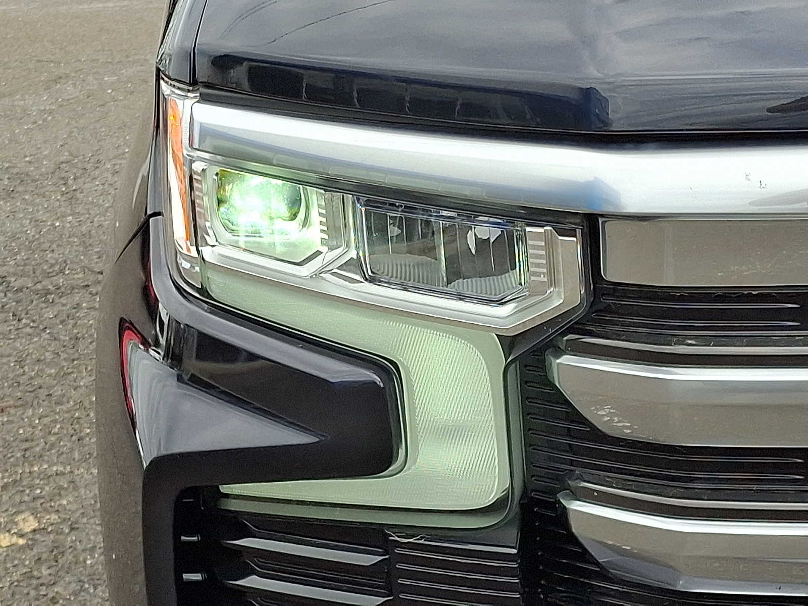 2023 Chevrolet Silverado 1500 High Country photo 8