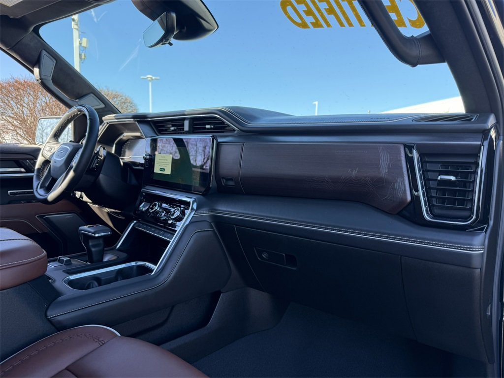 2025 GMC SIERRA - Image 40