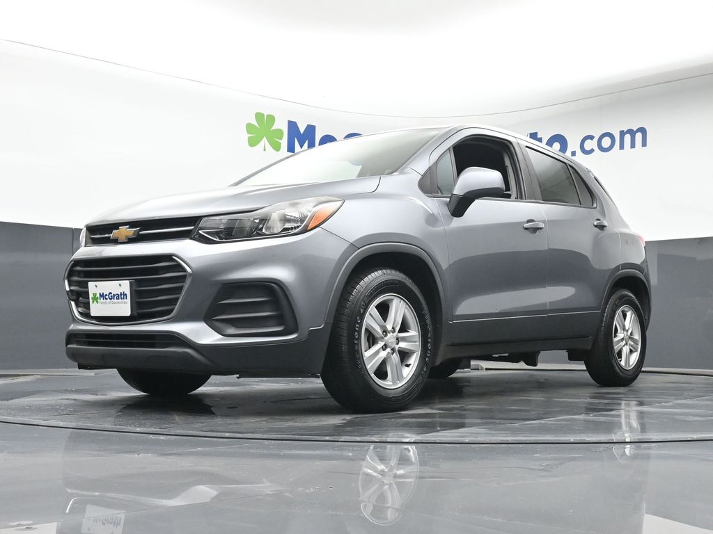 2020 Chevrolet Trax LS photo 4
