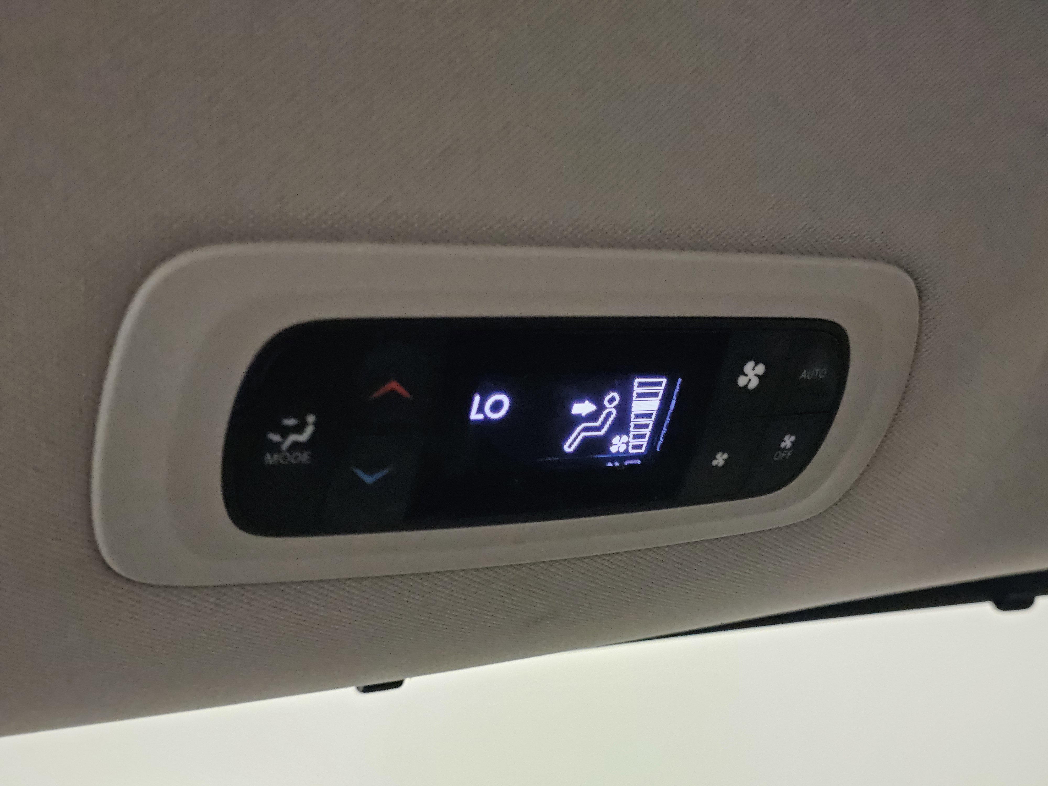 2021 Chrysler Pacifica Touring L photo 8