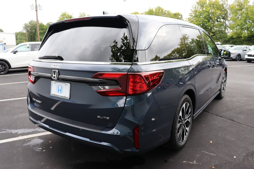 2026 Honda Odyssey Elite photo 5