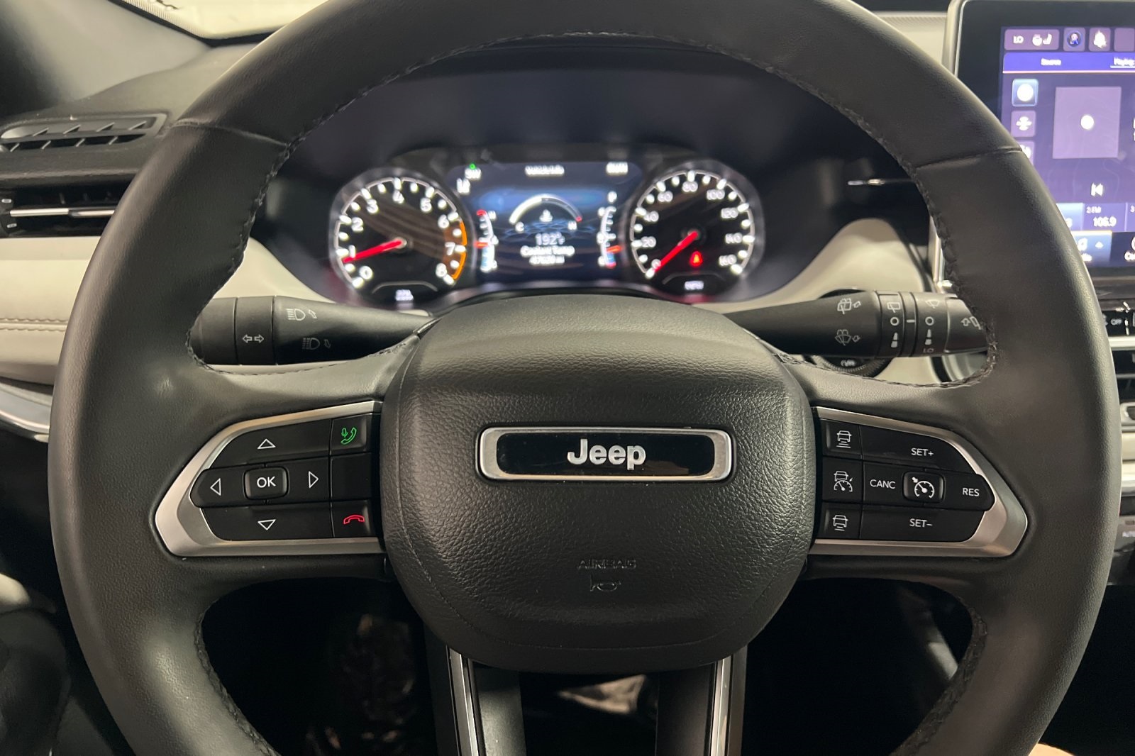 2023 Jeep Compass Limited photo 17