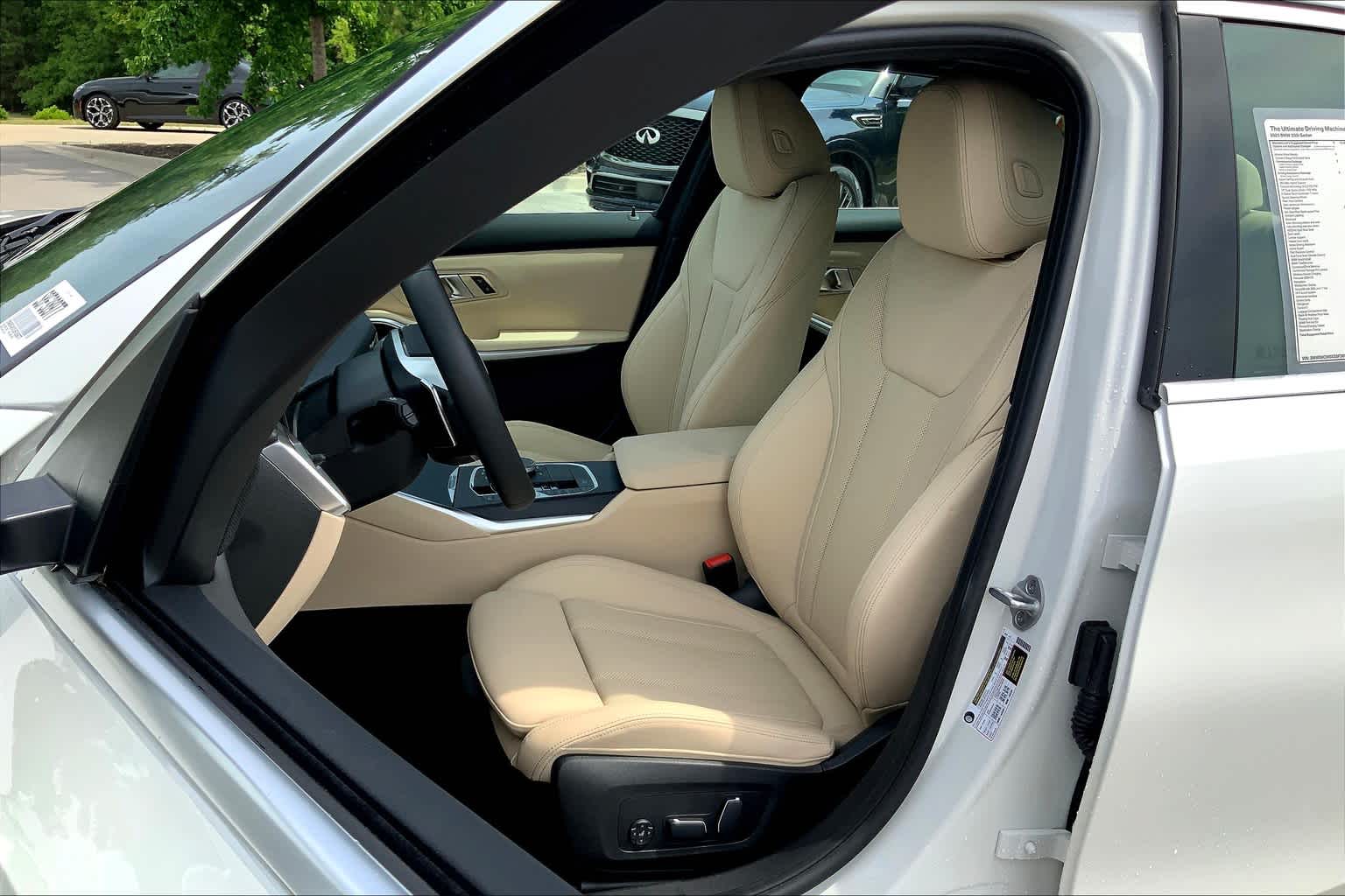 2025 BMW 3 Series 330i - Photo 7