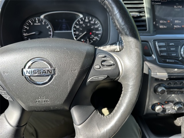 2020 Nissan Pathfinder SL photo 40