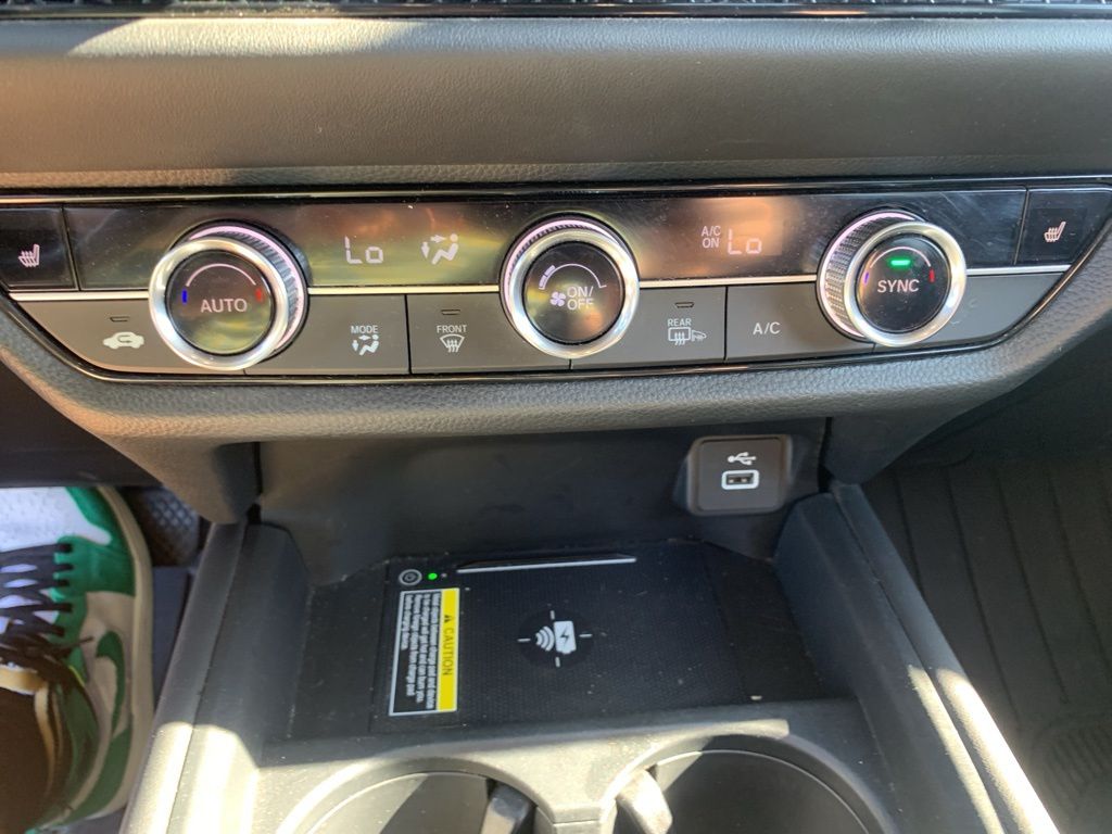 2024 Honda HR-V EX-L photo 16