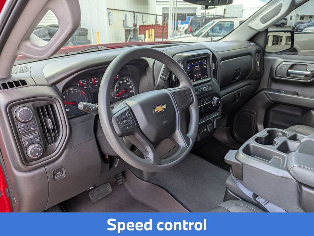 2023 Chevrolet Silverado 1500 Custom photo 10