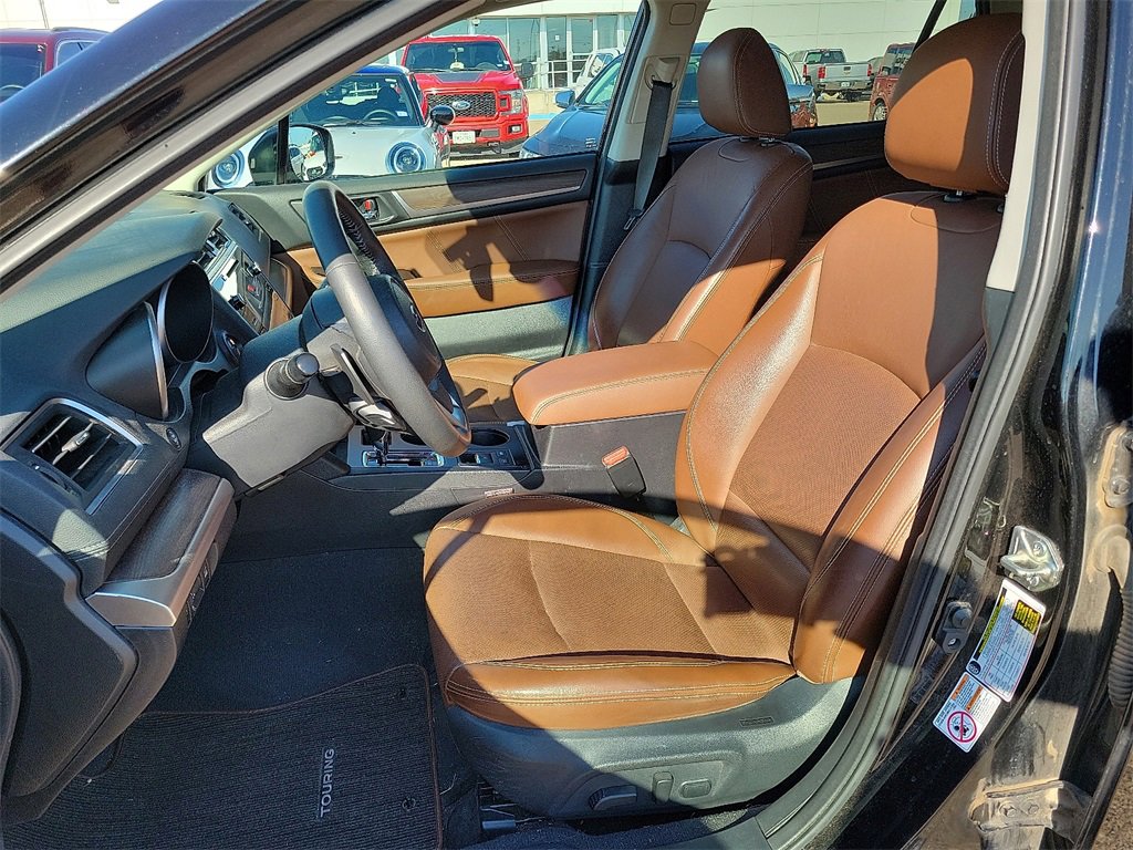 2018 Subaru Outback Touring photo 19