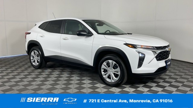 2025 Chevrolet Trax LS