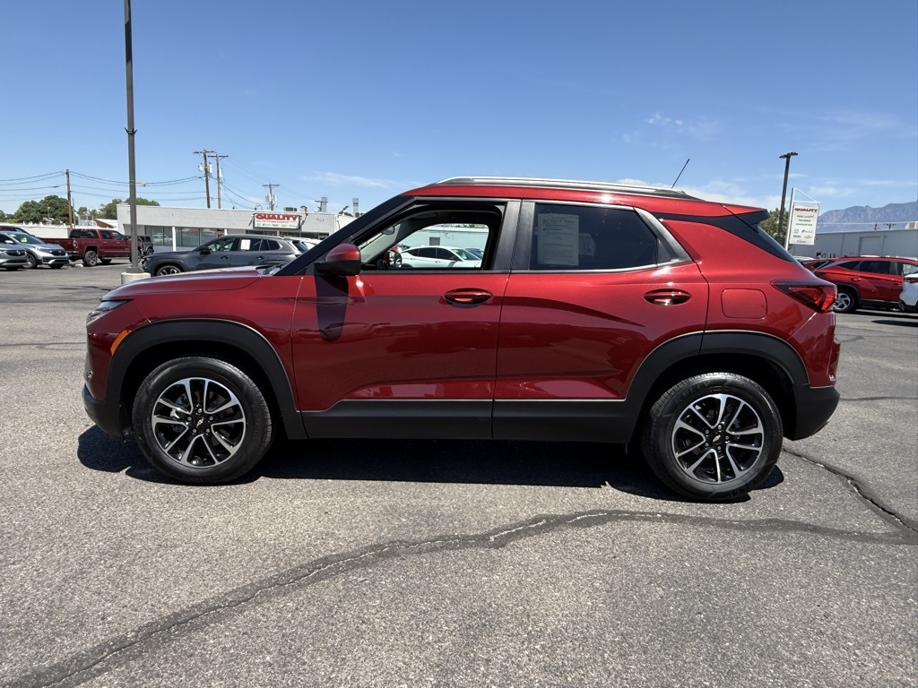 2024 Chevrolet Trailblazer LT photo 4