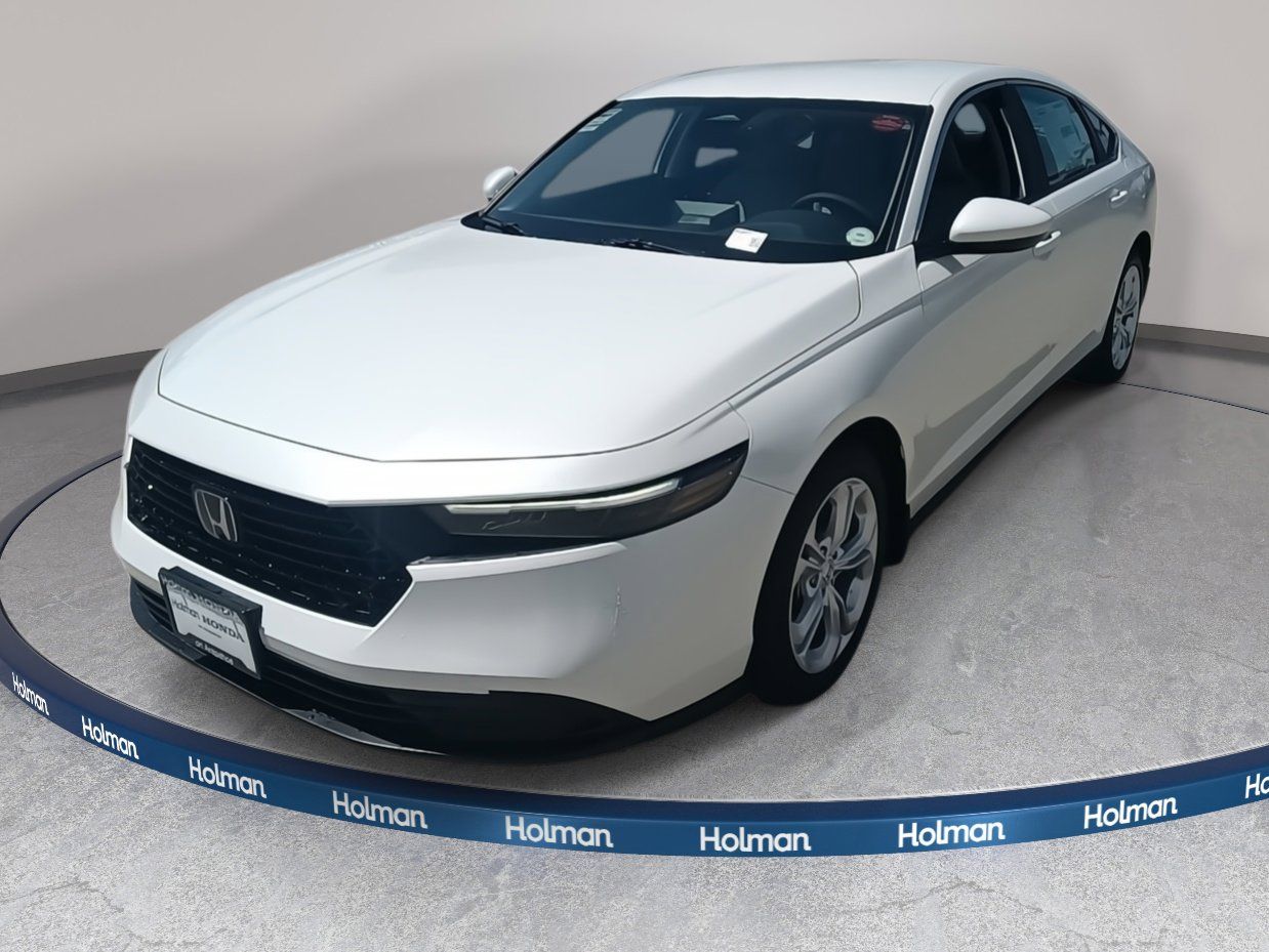 2025 Honda Accord LX's photo