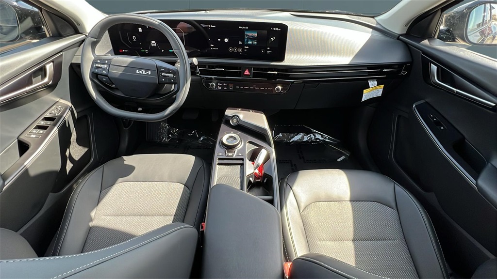 2025 Kia EV6 Light photo 13
