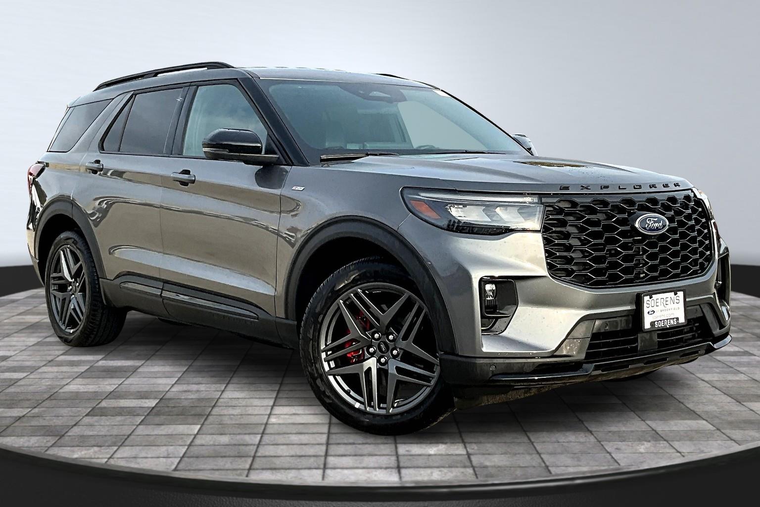 2025 Ford Explorer ST-LINE's photo