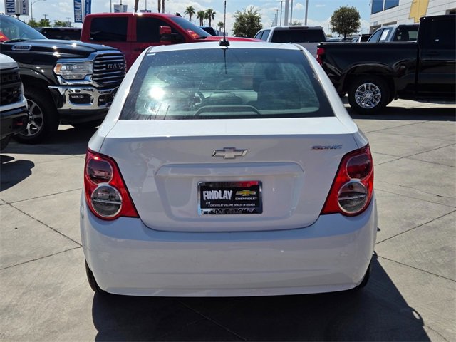 2015 Chevrolet Sonic LS photo 4