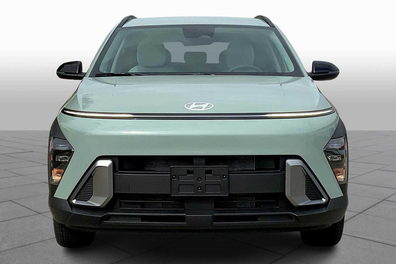2026 Hyundai Kona SEL photo 3
