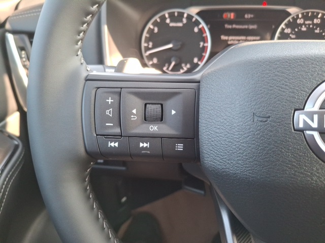 2026 Nissan Rogue SV photo 14