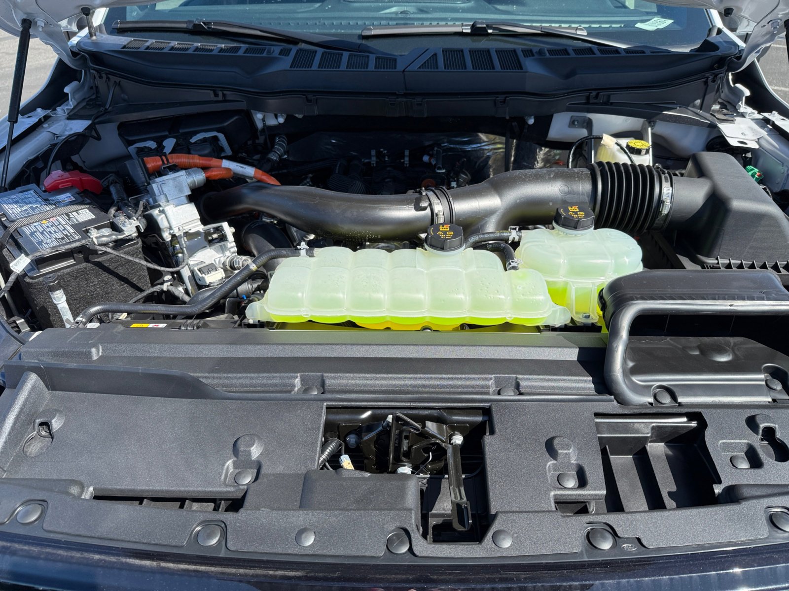 2025 Ford F-150 XLT photo 18
