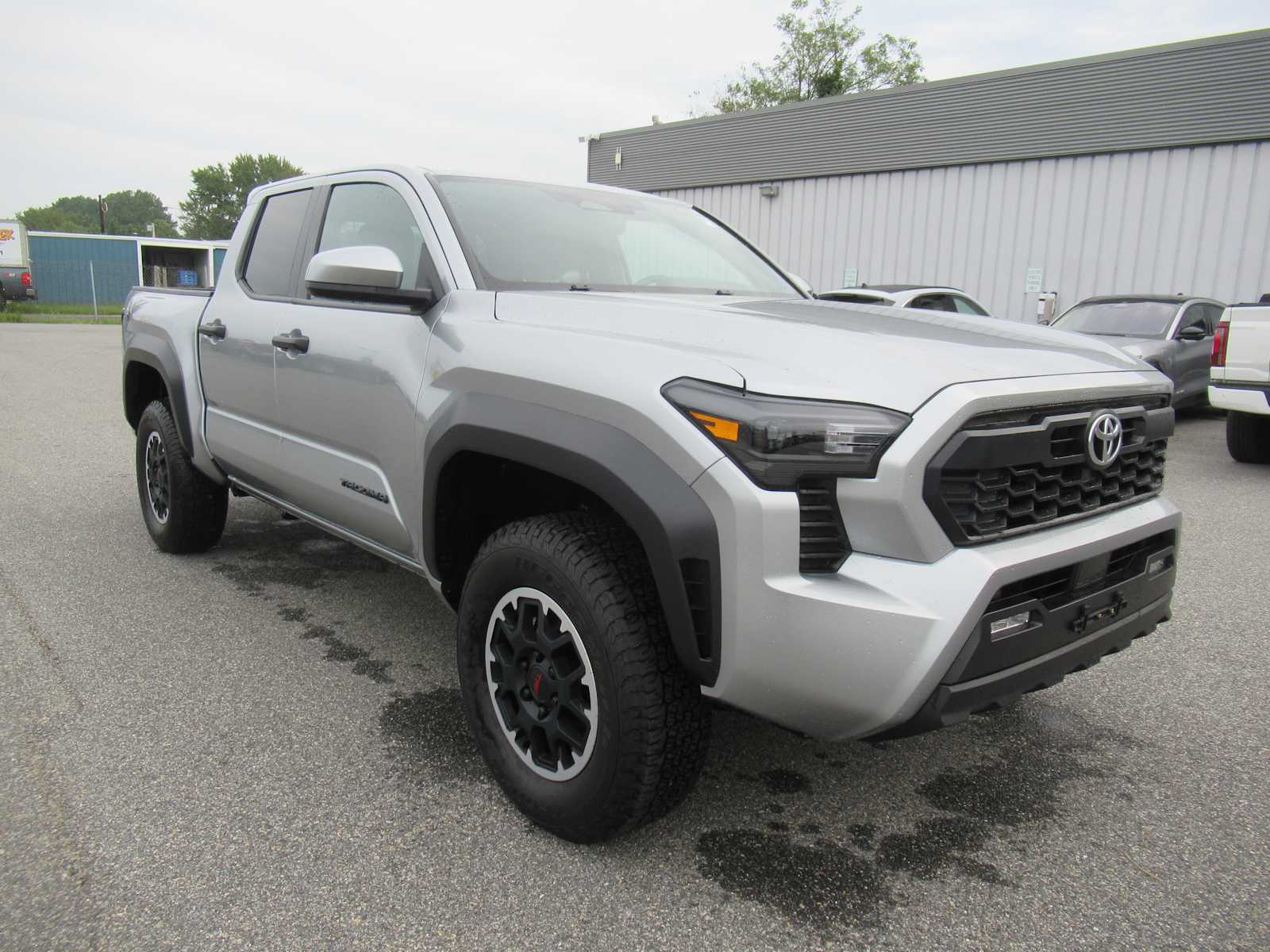 2024 Toyota Tacoma TRD Double Cab 4x4 photo 3