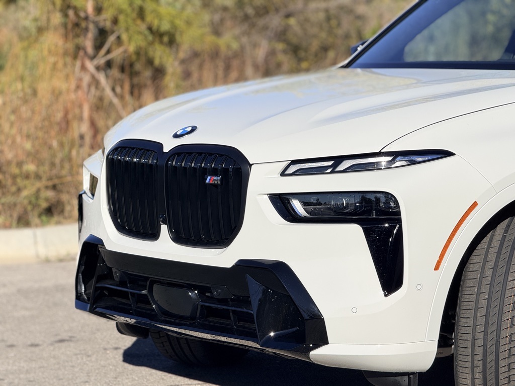 2026 Bmw X7 M60i photo 3