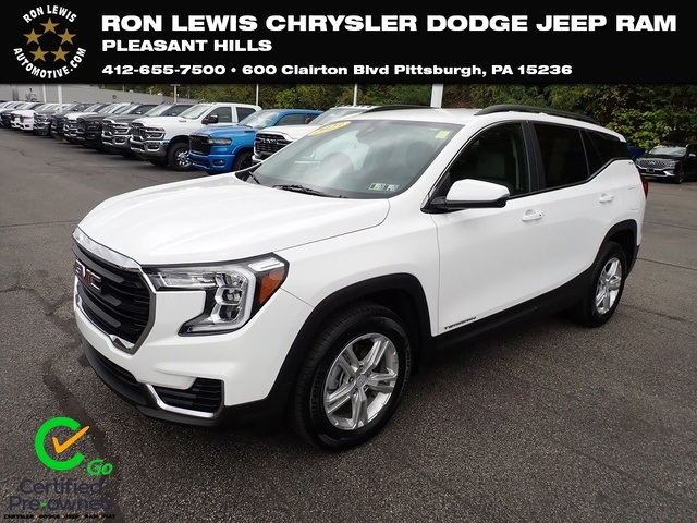 2023 GMC Terrain SLE's photo