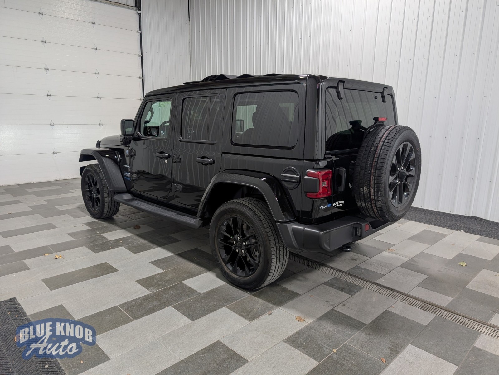 2021 Jeep Wrangler 4xe Unlimited Sahara photo 2
