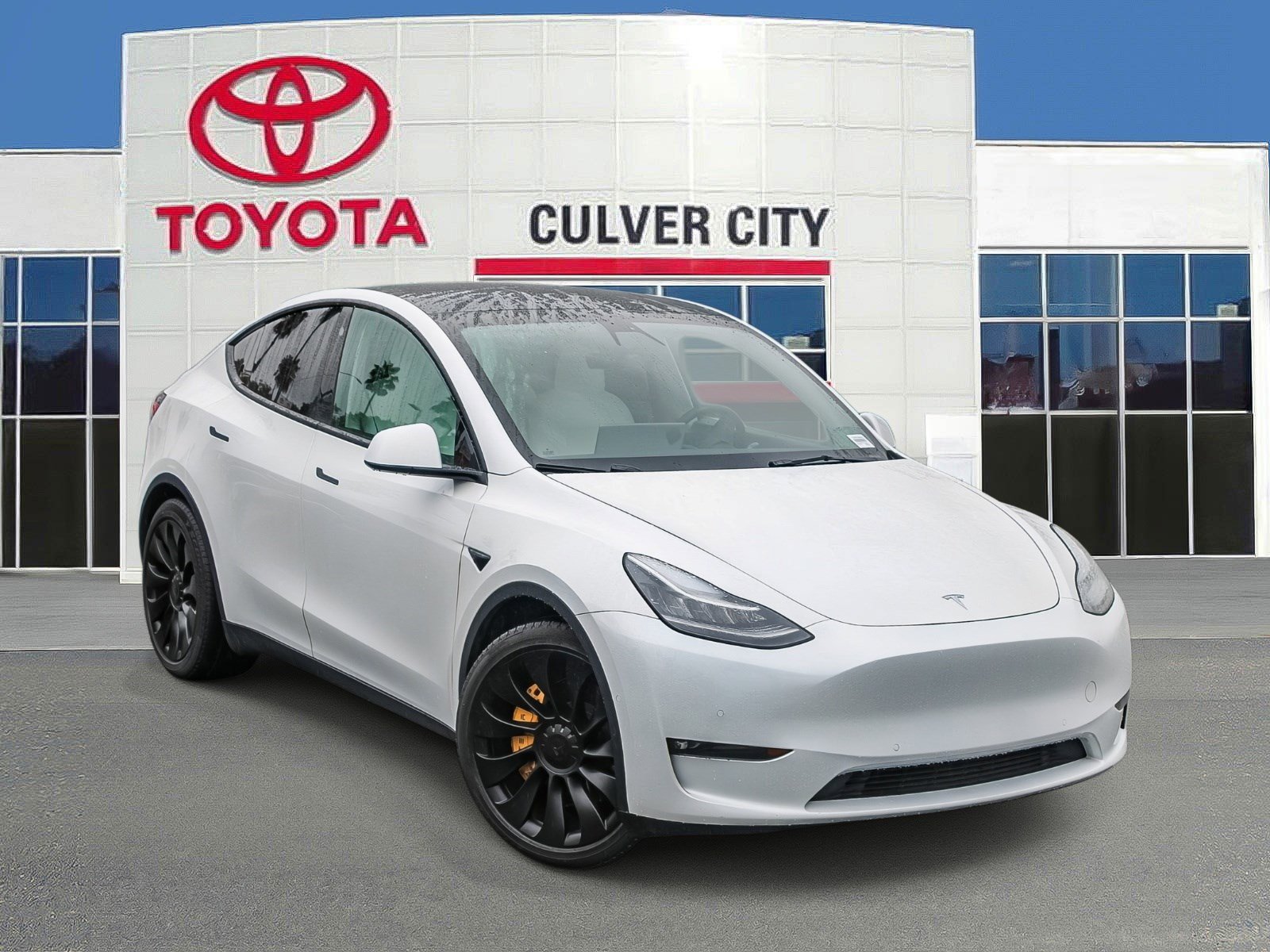 2022 Tesla Model Y Long Range's photo