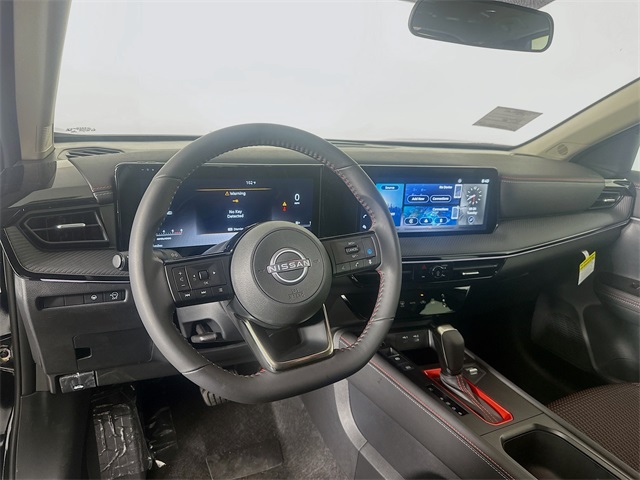 2025 Nissan Kicks SR photo 8